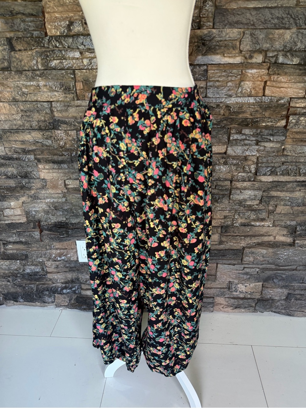 Mossimo Supply Co. Black Floral Rayon Wide-Leg Pants